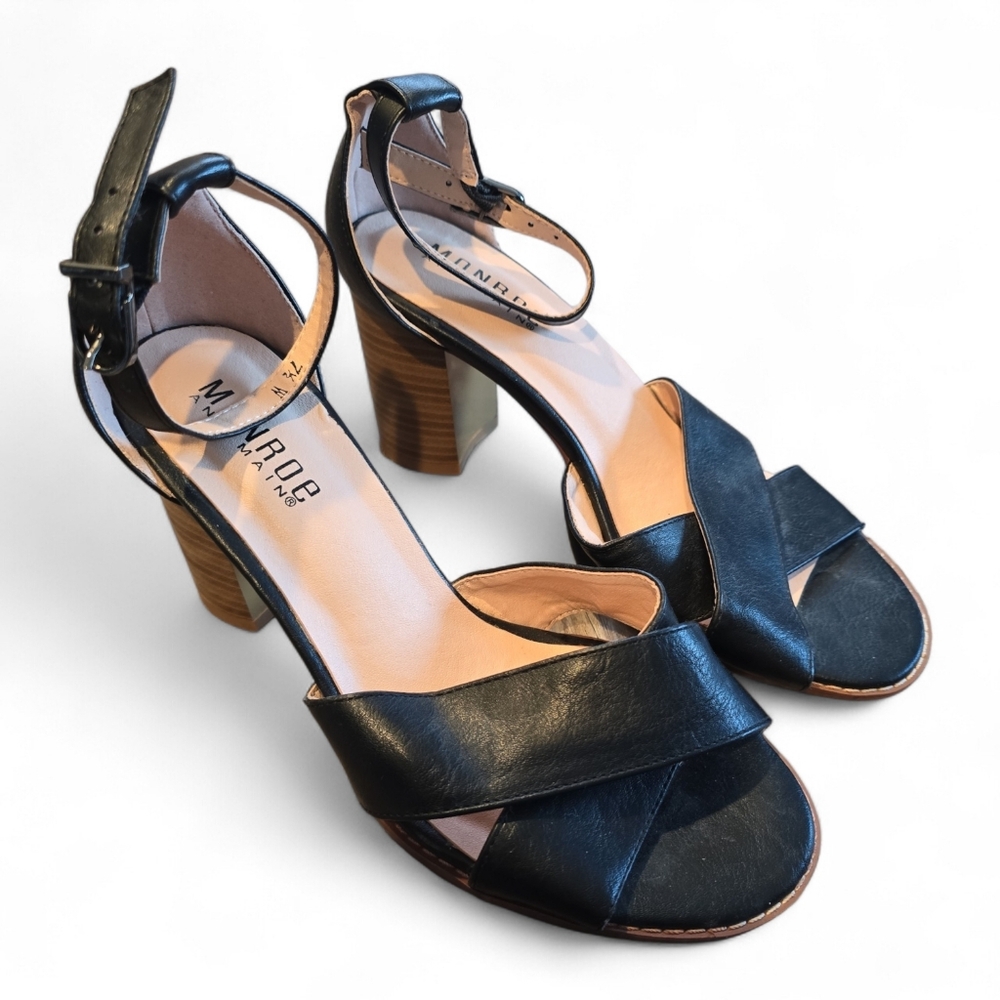 Monroe and Main Women Shoes‎